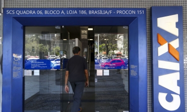 Caixa paga auxílio emergencial para 3,3 milhões de pessoas