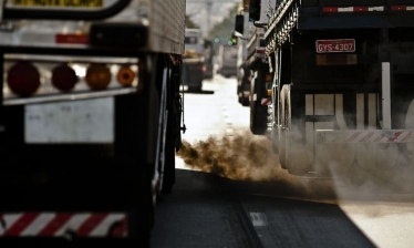 Emissões mundiais de dióxido de carbono caem 7% devido à pandemia