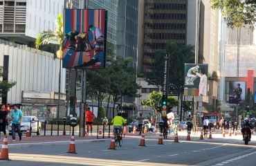 Av. Paulista recebe obras do muralista Kobra que homenageia os (as) trabalhadores (as)