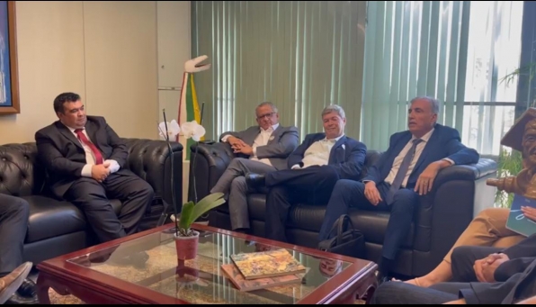 Secoc/RS participa de reunião em Brasília sobre PL que regulamenta direitos dos trabalhadores em cooperativas