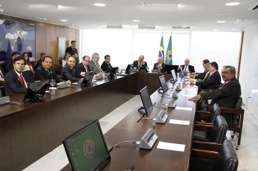 Após reunião com centrais, Temer cria grupo de trabalho para discutir Previdência