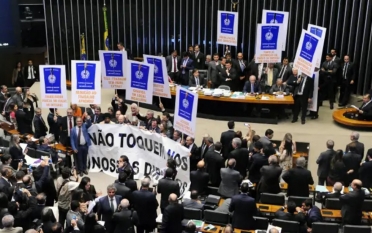 Reforma trabalhista não criou empregos como prometido, aponta estudo da USP